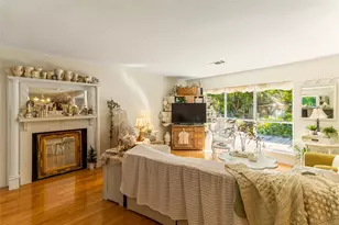 58 Plantation Ct, Lake Jackson, TX 77566 - Photo 2