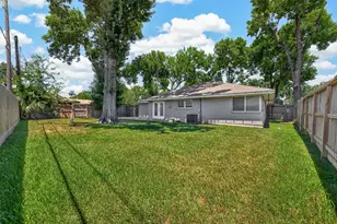 5107 Poinciana Dr, Houston, TX 77092 - Photo 32