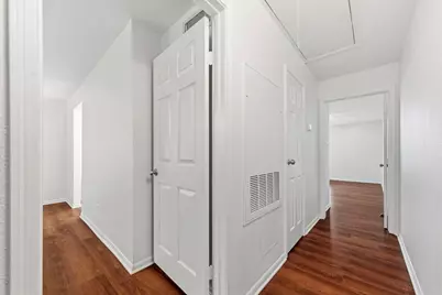 9850 Pagewood Lane #1009, Houston, TX 77042 - Photo 16