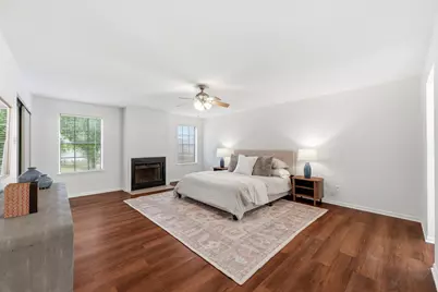 9850 Pagewood Lane #1009, Houston, TX 77042 - Photo 4
