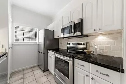 9850 Pagewood Lane #1009, Houston, TX 77042 - Photo 12