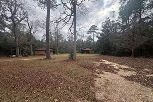 305 Ivanhoe Estates Dr E, Ivanhoe, TX 75979 - Photo 2