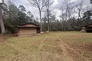 305 Ivanhoe Estates Dr E, Ivanhoe, TX 75979 - Photo 10