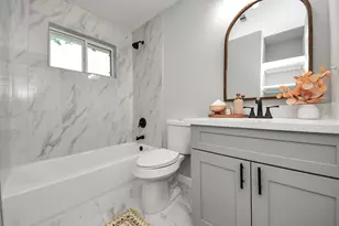 4914 Angleton St, Houston, TX 77033 - Photo 14