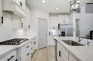 29250 Pikes Peak Dr, Katy, TX 77494 - Photo 12