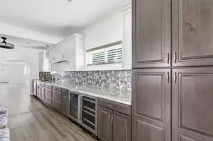 103 W Barrow St, Dayton, TX 77535 - Photo 16