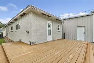 103 W Barrow St, Dayton, TX 77535 - Photo 32