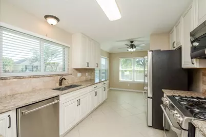 703 Laurel Grove Lane, Pearland, TX 77584 - Photo 6