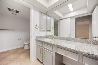 1746 S Gessner Road, Houston, TX 77063 - Photo 40