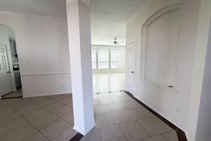 13319 Georgetown Dr, Sugar Land, TX 77478 - Photo 6