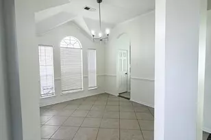 13319 Georgetown Dr, Sugar Land, TX 77478 - Photo 4