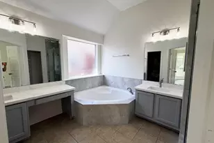 13319 Georgetown Dr, Sugar Land, TX 77478 - Photo 20