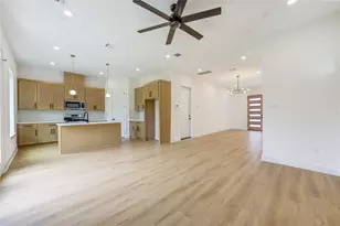 9007 Noel St, Houston, TX 77033 - Photo 2