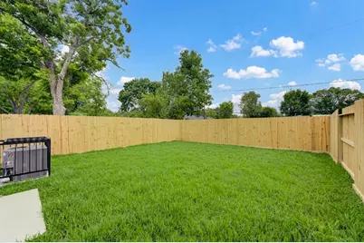 9007 Noel Street #A, Houston, TX 77033 - Photo 34
