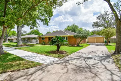 5727 Arboles Drive, Houston, TX 77035 - Photo 2