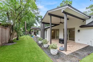 12506 Winding Brook Ln, Houston, TX 77024 - Photo 28