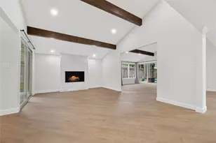 12506 Winding Brook Ln, Houston, TX 77024 - Photo 10
