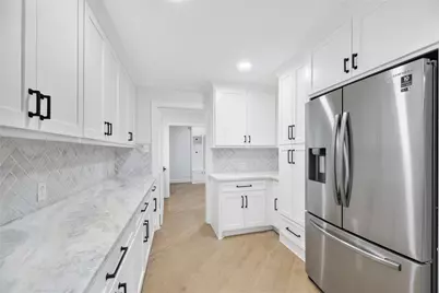 12506 Winding Brook Lane, Houston, TX 77024 - Photo 10