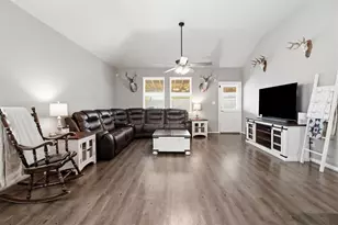 411 Walnut Branch Dr, Baytown, TX 77523 - Photo 10