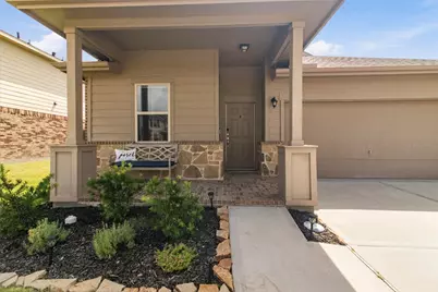 411 Walnut Branch Drive, Baytown, TX 77523 - Photo 2