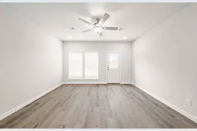 2221 Lake Mist Drive, Texas City, TX 77568 - Photo 10