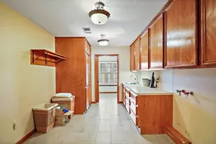 15151 Lakeview Dr, Beach City, TX 77523 - Photo 16