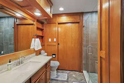 15151 Lakeview Drive, Beach City, TX 77523 - Photo 16