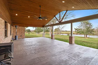 15151 Lakeview Drive, Beach City, TX 77523 - Photo 10