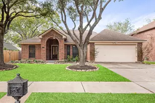 1937 Prairie Creek Dr, Pearland, TX 77581 - Photo 1