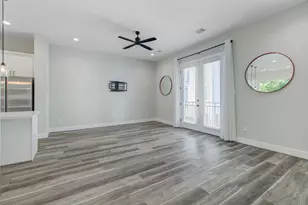 1329 Buescher Dr, Houston, TX 77043 - Photo 12