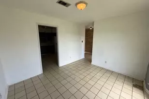 425 Countryside Dr, West Columbia, TX 77486 - Photo 6