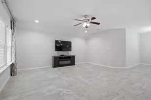 10110 Whitney Reach Dr, Rosharon, TX 77583 - Photo 16