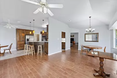 2406 Golden Oak Drive, Orange, TX 77632 - Photo 8