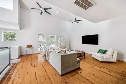 219 W Gray Street, Houston, TX 77019 - Photo 10