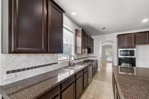 9439 Emerald Lakes Dr, Rosharon, TX 77583 - Photo 10