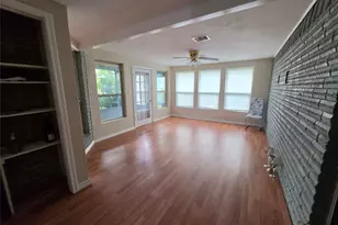 2810 Poplar Creek Ln, Pearland, TX 77584 - Photo 6