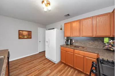 16820 Infield Court, Conroe, TX 77385 - Photo 12