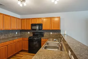 16820 Infield Ct, Conroe, TX 77385 - Photo 14