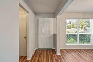 16820 Infield Ct, Conroe, TX 77385 - Photo 6