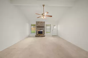 9903 Robin St, La Porte, TX 77571 - Photo 10