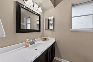 16019 Mill Point Dr, Houston, TX 77059 - Photo 26