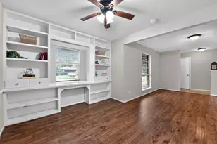 16019 Mill Point Dr, Houston, TX 77059 - Photo 8