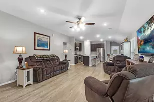 1806 Brushy Cedar Dr, Conroe, TX 77301 - Photo 4