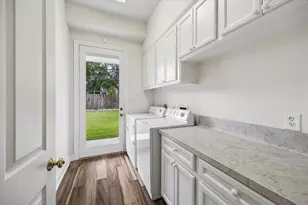 4714 Holt, Bellaire, TX 77401 - Photo 24