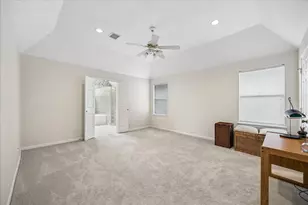 4714 Holt, Bellaire, TX 77401 - Photo 32