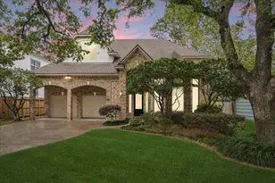 4714 Holt, Bellaire, TX 77401 - Photo 4