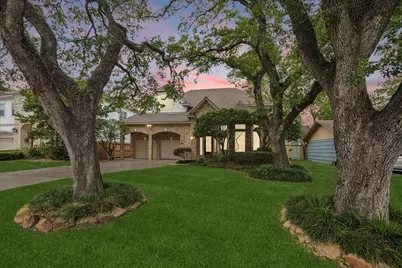 4714 Holt, Bellaire, TX 77401 - Photo 1
