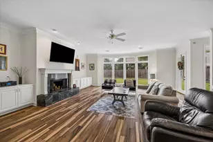 4714 Holt, Bellaire, TX 77401 - Photo 16