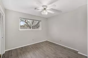 10814 Sugar Hill Dr, Houston, TX 77042 - Photo 14
