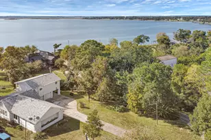 404 S Burnett Dr, Baytown, TX 77520 - Photo 1